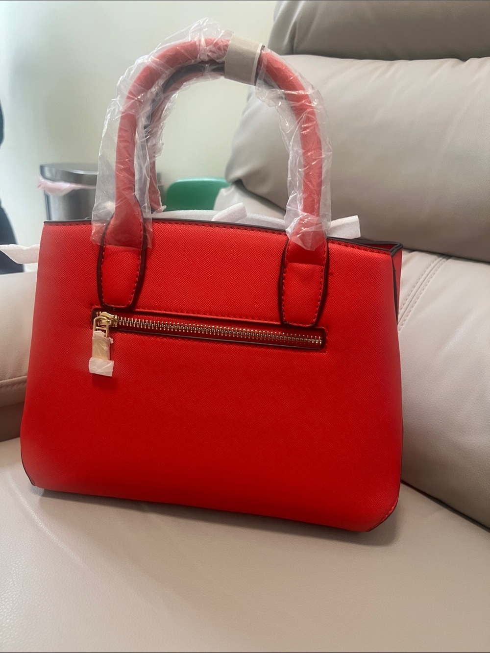 Red Structured Top-Handle Tote - Picture 2 of 3